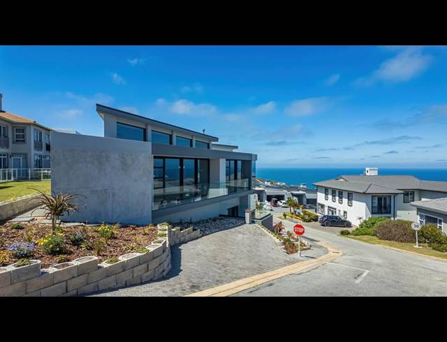 3 BEDROOM HOUSE FOR SALE IN PINNACLE POINT GOLF ESTATE